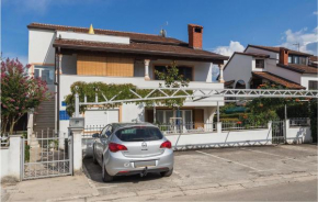 Cozy Apartment In Porec With Wifi